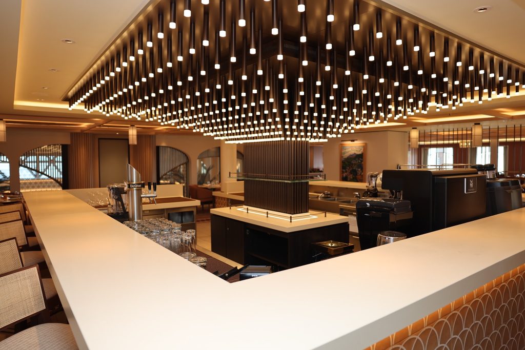 السفينة AROYA